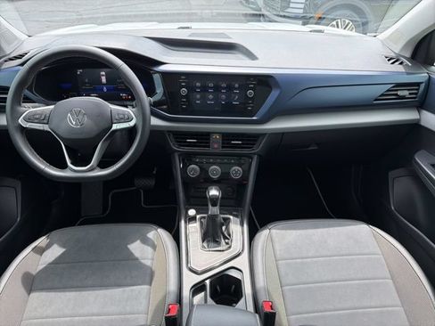 Used 2023 Volkswagen Taos SE w/ Panoramic Sunroof Package FWD image 29
