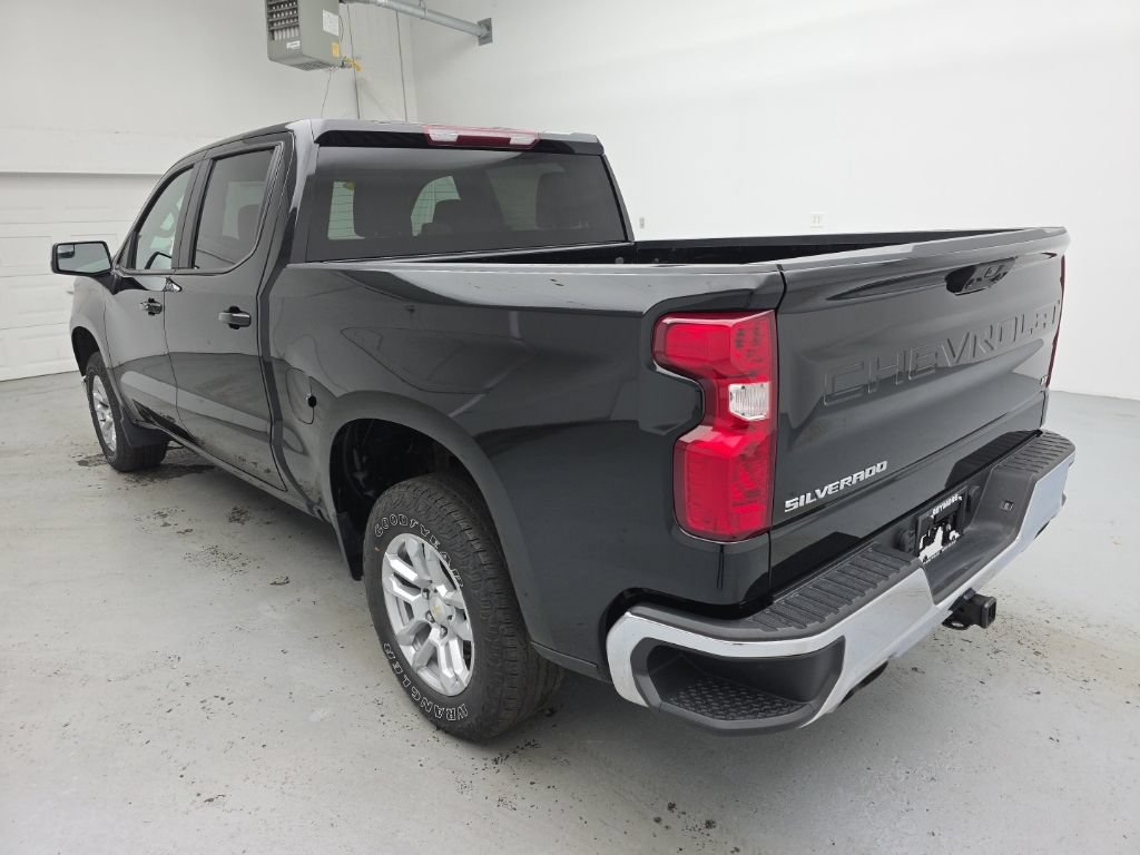 Used 2023 Chevrolet Silverado 1500 LT w/ Z71 Off-Road Package AWD/4WD image 10