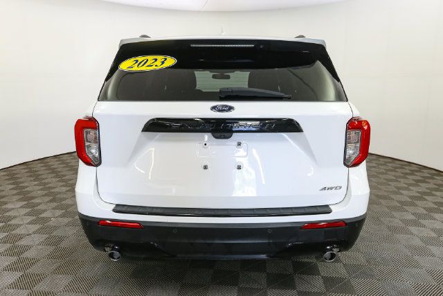 Used 2023 Ford Explorer ST-Line AWD/4WD image 9