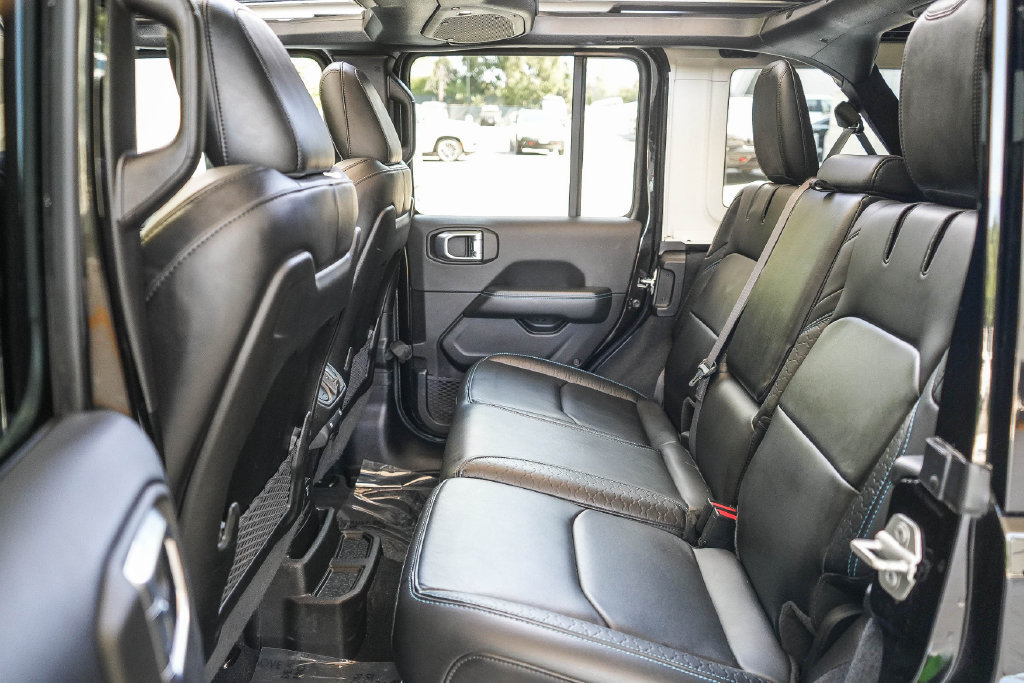 Used 2024 Jeep Wrangler High Altitude AWD/4WD image 15