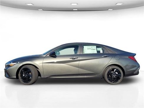 New 2026 Hyundai Elantra Sport FWD image 5
