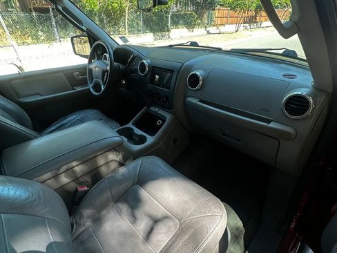 Used 2004 Ford Expedition XLT RWD image 43
