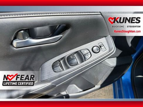 Used 2025 Nissan Sentra SV FWD image 20
