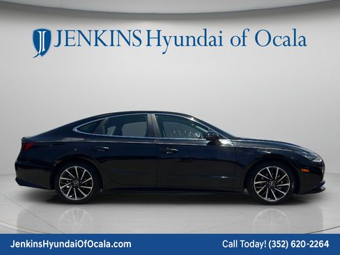Used 2023 Hyundai Sonata Limited FWD image 2