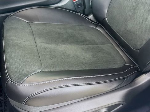 New 2025 Jeep Grand Cherokee Altitude image 18