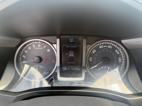 Used 2017 Toyota Tacoma SR5 w/ Tow Package AWD/4WD image 23