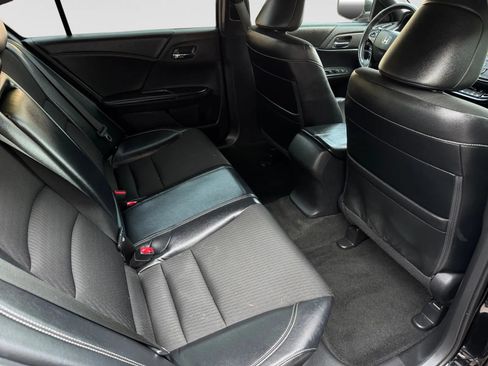 Used 2016 Honda Accord Sport image 19