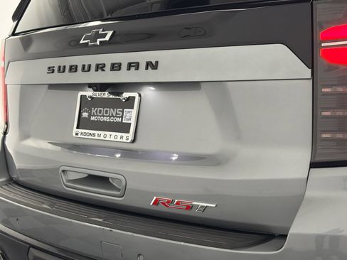 Used 2025 Chevrolet Suburban RST w/ Comfort Package AWD/4WD image 6
