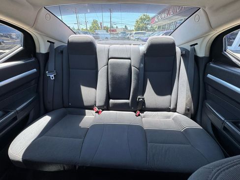 Used 2010 Dodge Charger SXT RWD image 15