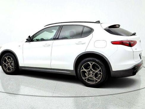 Used 2023 Alfa Romeo Stelvio Ti AWD/4WD image 7