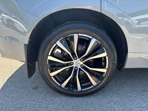 Certified 2024 Volvo XC60 B5 Plus w/ Protection Package Premier AWD/4WD image 35