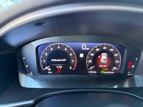 Used 2022 Honda Civic Touring image 10