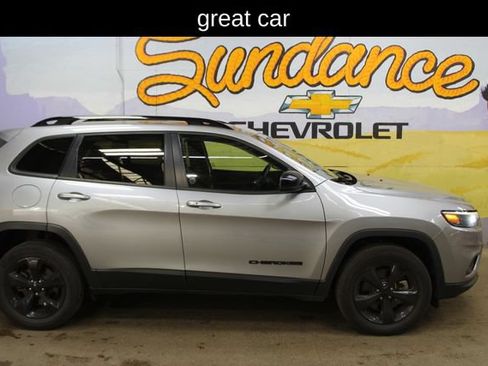 Used 2022 Jeep Cherokee Latitude Lux w/ Sun & Sound Group AWD/4WD image 1