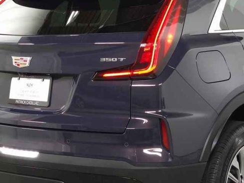 Certified 2025 Cadillac XT4 Premium Luxury image 9