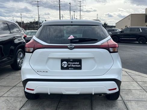 Used 2024 Nissan Kicks S FWD image 8