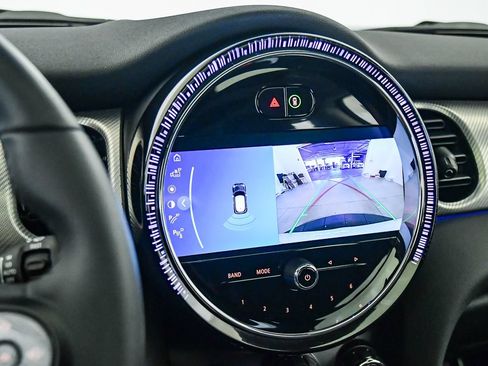 Certified 2024 MINI Cooper 2-Door Hardtop FWD image 21