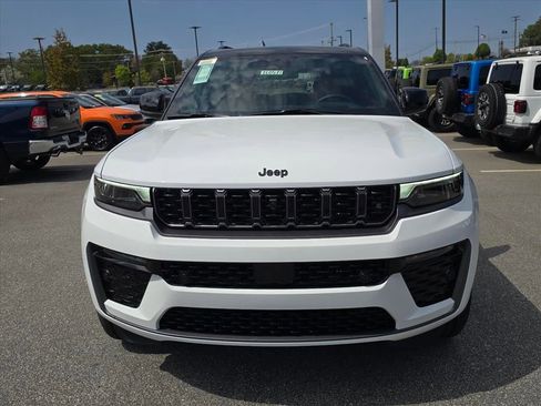 New 2026 Jeep Grand Cherokee L Summit AWD/4WD image 20