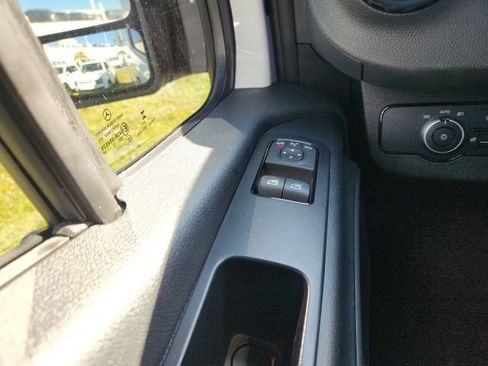 Used 2024 Mercedes-Benz Sprinter 2500 image 36
