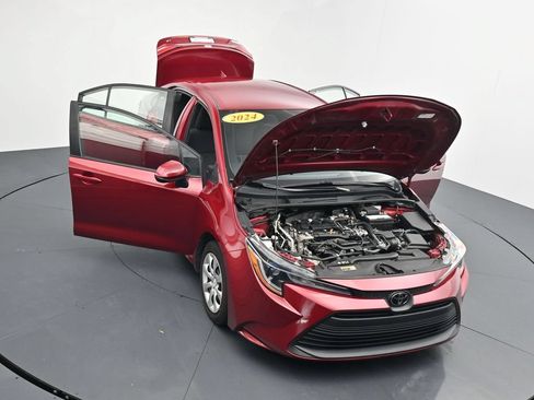 Used 2024 Toyota Corolla LE FWD image 40