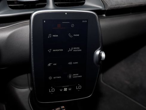 Used 2025 McLaren Artura Spider RWD image 35