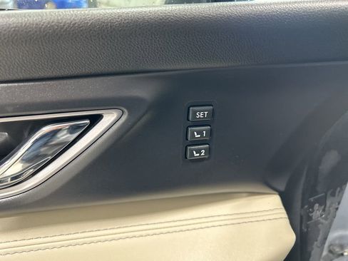 Used 2022 Subaru Ascent Limited w/ Technology Package image 14