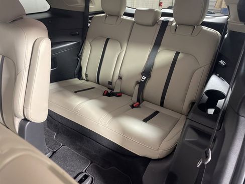 Used 2024 MAZDA CX-90 Plug-In Hybrid w/ Preferred AWD/4WD image 21