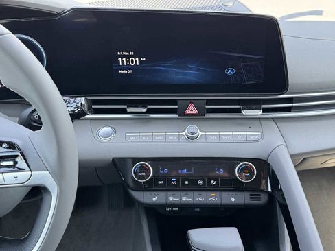 New 2025 Hyundai Elantra SEL w/ Cargo Package FWD image 13