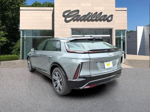 New 2026 Cadillac Lyriq Luxury AWD/4WD image 2