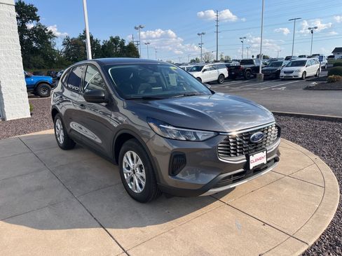 New 2025 Ford Escape Active w/ Cold Weather Package image 3