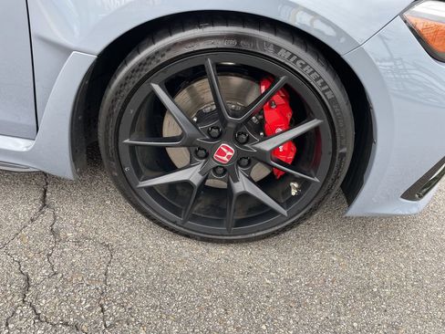 Used 2025 Honda Civic Type R image 11