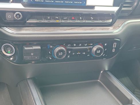Used 2024 Chevrolet Silverado 2500 LTZ w/ LTZ Plus Package AWD/4WD image 18