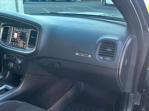 Used 2022 Dodge Charger R/T w/ Daytona Edition Group image 18