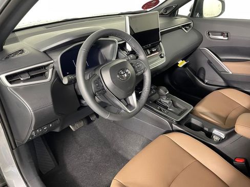 New 2026 Toyota Corolla Cross XLE w/ Convenience Package image 2