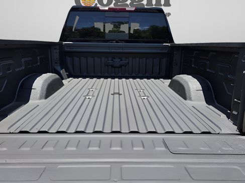 New 2026 Chevrolet Silverado 2500 High Country w/ Midnight Edition AWD/4WD image 13