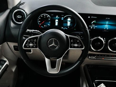 Used 2023 Mercedes-Benz GLA 250 4MATIC image 25