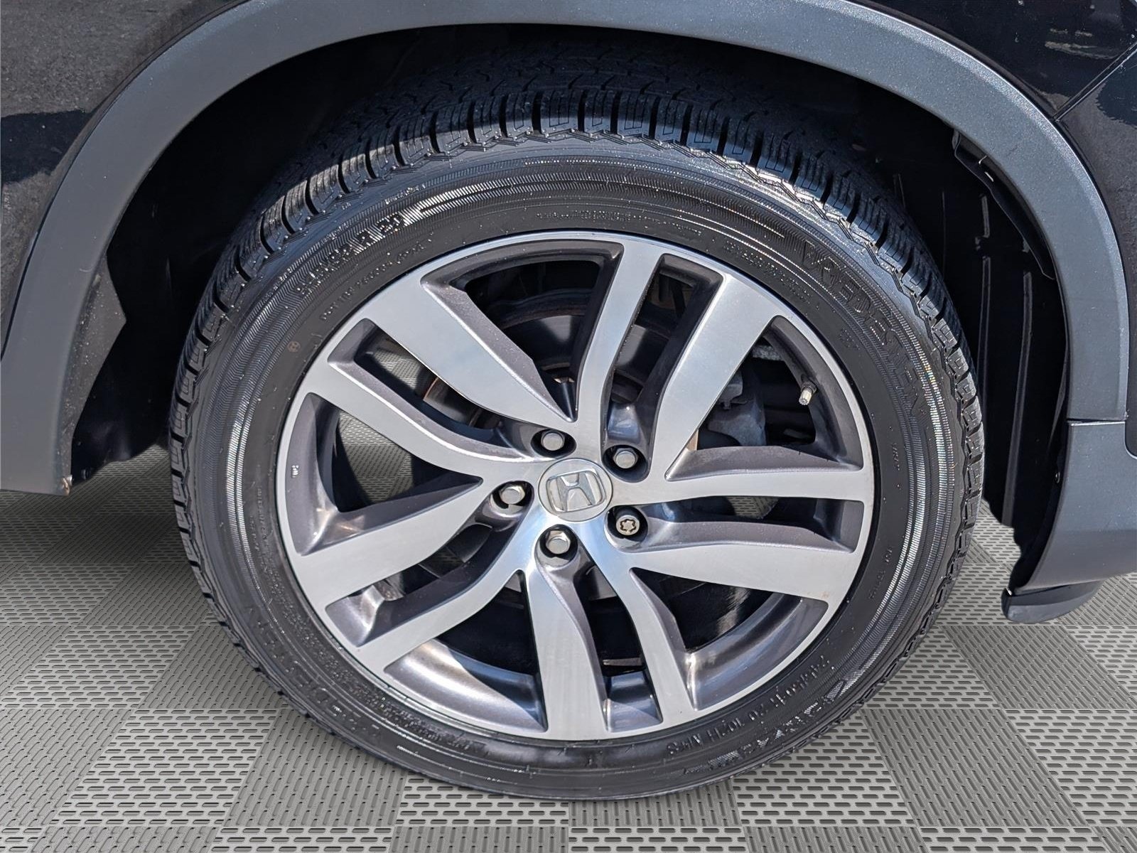 Used 2017 Honda Pilot Touring image 11
