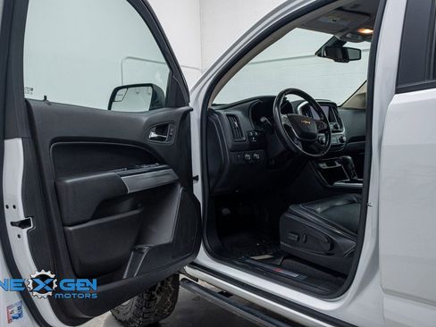 Used 2021 Chevrolet Colorado ZR2 w/ Colorado ZR2 Bison Edition image 9