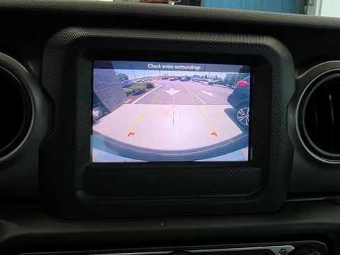 Used 2019 Jeep Wrangler Unlimited Sport S AWD/4WD image 15