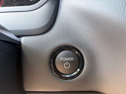 New 2026 Toyota Tundra Limited AWD/4WD image 32
