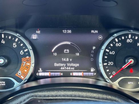 Used 2021 Jeep Renegade Latitude w/ Sun & Sound Group image 21