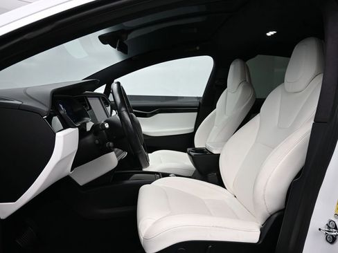 Used 2018 Tesla Model X 100D image 10