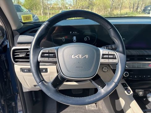 Certified 2024 Kia Telluride EX w/ EX Captain's Chair Package AWD/4WD image 29