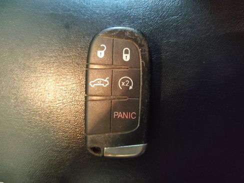 Used 2021 Jeep Cherokee Latitude Lux FWD image 32