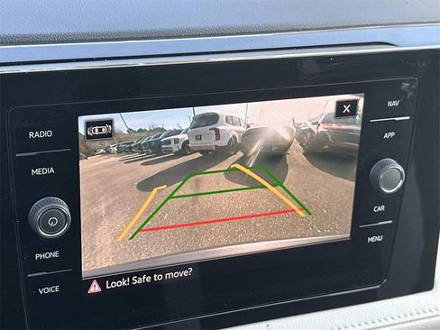 New 2026 Volkswagen Taos SEL image 18