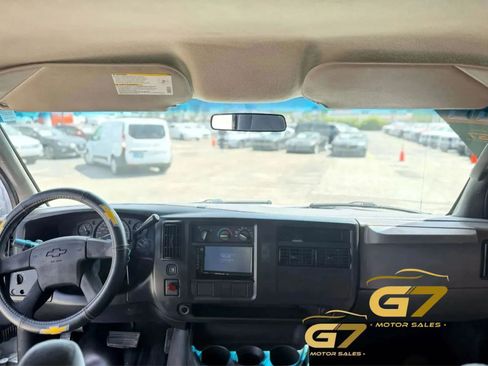 Used 2005 Chevrolet Express 1500 RWD image 10