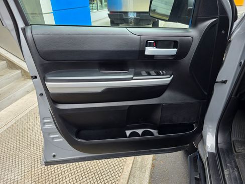 Used 2021 Toyota Tundra SR5 AWD/4WD image 10