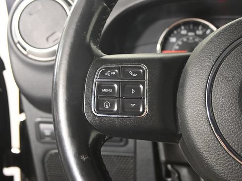Used 2018 Jeep Wrangler Unlimited Rubicon w/ Dual Top Group AWD/4WD image 36