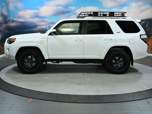 Used 2018 Toyota 4Runner SR5 image 4