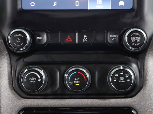 Used 2024 RAM 3500 Tradesman w/ Chrome Appearance Group image 20