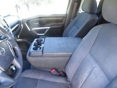 Used 2017 Nissan Titan SV RWD image 26